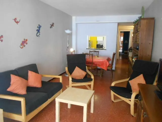 アパート Alexandra A-1