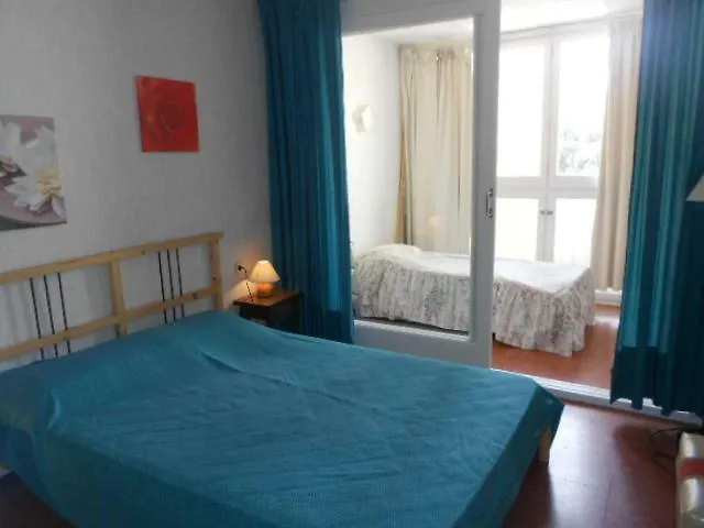 アパート Alexandra A-1 *